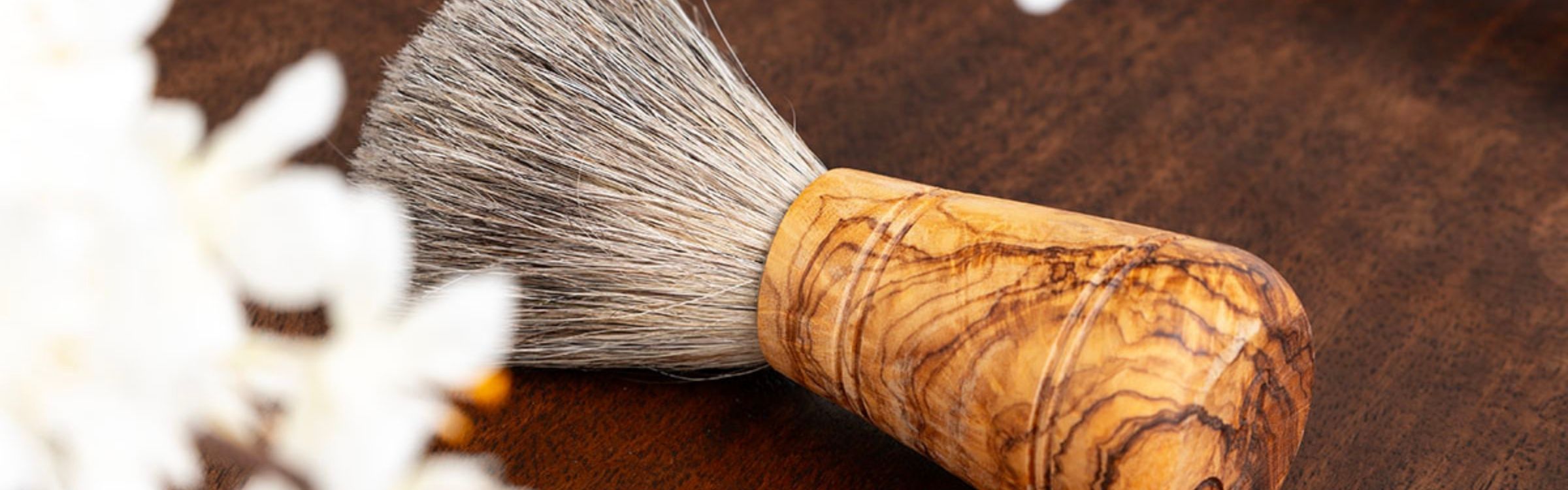 De beste manier om een scheerkwast te gebruiken